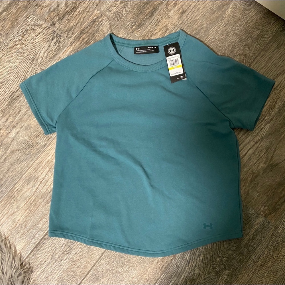 Under Armour women’s short sleeve loose sweatshirt
